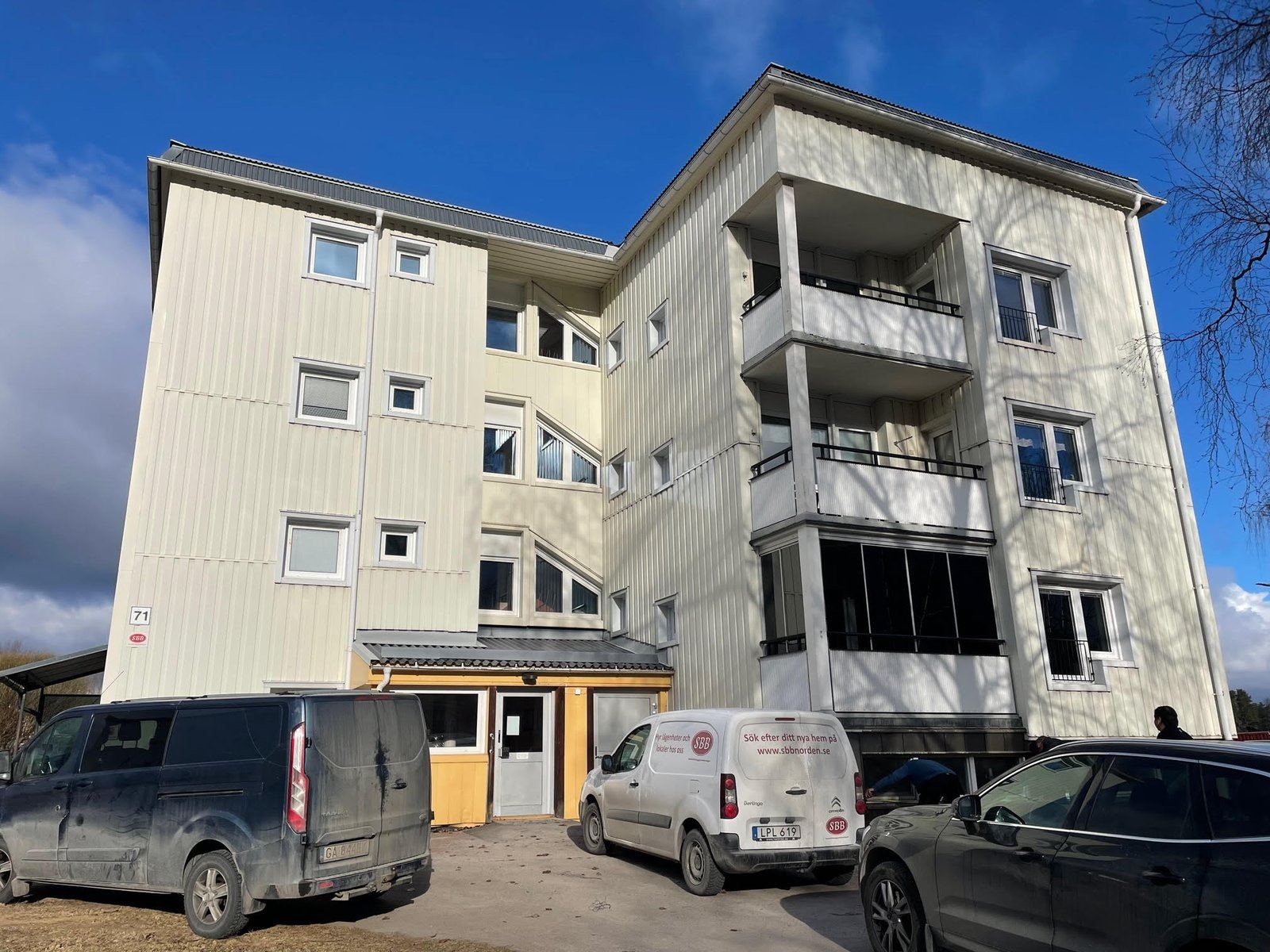 Punkthus med balkonger på Hagavägen i Borlänge